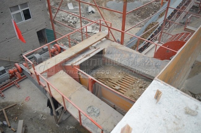 礦山喂料機